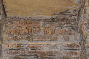 Title: Vaidyanatha Temple; Matavarvalakam, Srivilliputtur Date: Paintings: 18th-19th centuryDescription: Birds. Location: Tamil Nadu Temple;Vaidyanatha Temple;Srivilliputtur Positioning: Mahamandapa, beam